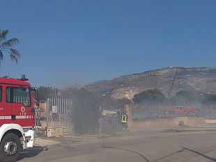 trapani-incendio-nella-zona-industriale