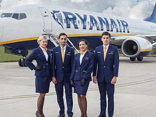 5-giornate-di-recruiting-in-sicilia-per-diventare-hostess-o-steward-ryanair