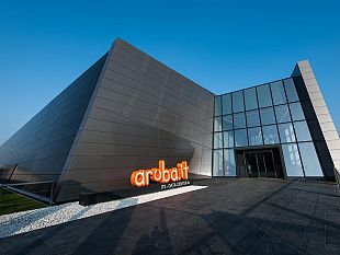 lazienda-aruba-offre-centinaia-di-posti-di-lavoro-nel-settore-informatico