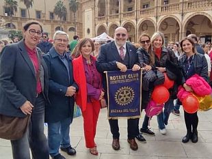 il-rotary-club-mazara-presente-alla-manifestazione-contro-la-violenza-sulle-donne