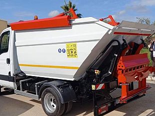 salaparuta-consegnato-alla-citta-il-mini-compattatore