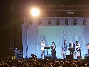 campobello-grande-successo-per-il-concerto-di-antonella-ruggiero