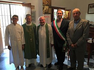 avvicendamento-a-buseto-palizzolo-il-saluto-al-parroco-che-lascia-dopo-15-anni