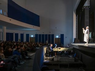 la-77a-stagione-del-luglio-musicale-trapanese-prosegue-con-la-fiaba-poetica-il-sogno-di-azzurra