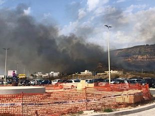 la-stagione-estiva-comincia-male-primo-pesante-incendio-ad-erice