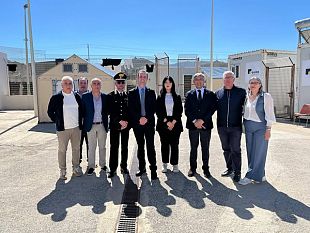 migranti-delegazione-di-forza-italia-oggi-in-visita-allhotspot-di-pantelleria