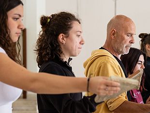 gibellina-capitale-domani-virgilio-sieni-in-piazza-beuys-con-cerimonia