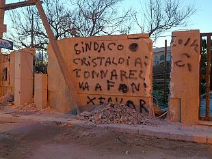 se-i-muri-potessero-parlare-il-mistero-della-scritta-di-tonnarella