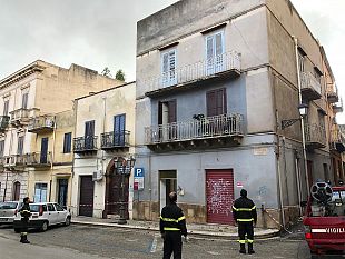 castelvetrano-crollo-di-calcinacci-in-via-cordova