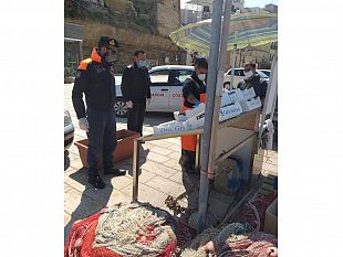 castellammare-del-golfo-donati-70-kg-di-pesce-alle-famiglie-bisognose