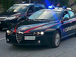 castelvetrano/castelvetrano-prende-a-martellate-lauto-della-sorella-denunciata