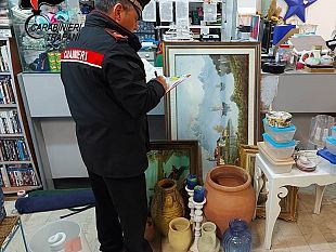 mazara/petrosino-carabinieri-trovano-merce-rubata-in-vendita-al-mercatino-dellusato