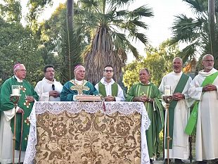 cinquantanni-di-sacerdozio-per-don-salvatore-cipri-festa-a-salemi-con-oltre-400-fedeli