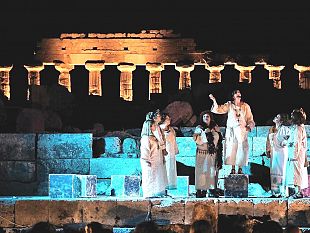 successo-per-lo-spettacolo-le-donne-di-lisistrata-per-la-pace-a-selinunte