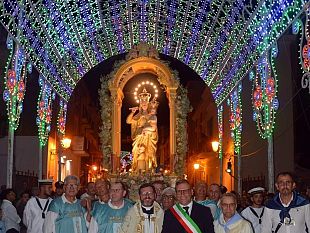 castellammare-pronta-ad-abbracciare-la-patrona-maria-santissima-del-soccorso