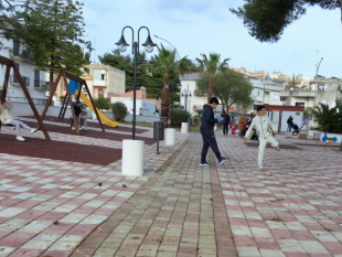 partanna-il-parco-giochi-melchiorre-scalia-torna-a-vivere-famiglie-e-bambini-lo-riscoprono-con-gioia