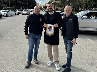 trapani-abbraccia-quaranta-porsche