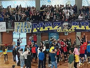 futsal-mazara-batte-il-barcellona-e-allunga-in-testa-alla-classifica