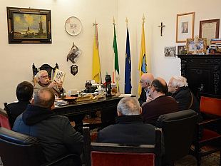 incontro-per-i-festeggiamenti-del-ss-crocifisso-una-delegazione-del-comitato-ricevuta-dal-sindaco-cristaldi