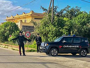 campobello-carabinieri-inseguono-auto-rubata