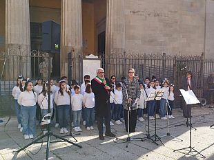 giornata-della-memoria-con-la-posa-della-prima-pietra-dinciampo