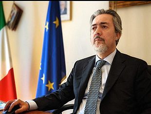 pesca-il-sottosegretario-battistoni-in-visita-a-palazzo-reale