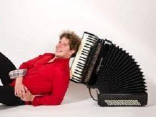 favignana-inizia-la-seconda-edizione-del-festival-internazionale-della-fisarmonica