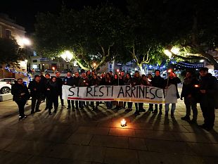 salemi-mazara-marsala-si-resti-arrinesci-illumina-la-sicilia-in-tutta-lisola-migliaia-di-fiaccole-per-contrastare-lemigrazione-giovanile-forzata