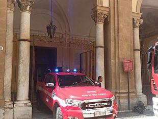 corto-circuito-alla-biblioteca-fardelliana