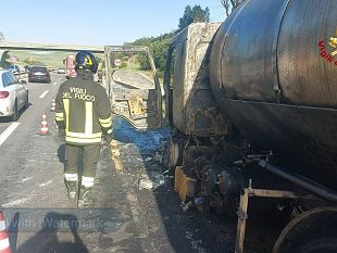 autocisterna-in-fiamme-sullautostrada-a29