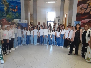 mazara-erasmus-gli-studenti-dellic-borsellino-ajello-accolgono-gruppo-di-studenti-francesi