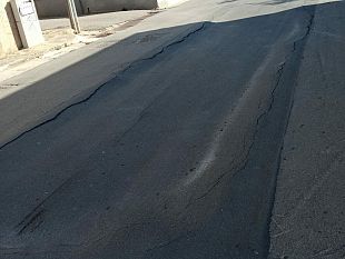 salinagrande-residenti-segnalano-pericoloso-avvallamento-stradale