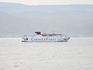 trapani/caronte-tourist-isole-minori-la-nuova-nave-las-palmas-e-arrivata-in-sicilia-servira-le-isole-minori