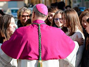 ramadan-il-vescovo-odio-e-guerre-non-possono-essere-benedetti-da-dio