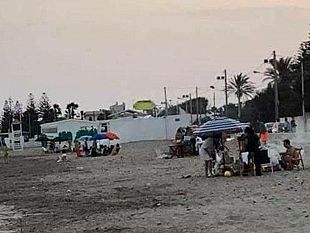 mazara-folli-notti-sulle-spiagge-fornacelle-accese-tende-indianate-e-sfide-in-moto-e-auto