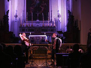 ericenatale-il-borgo-dei-presepi-la-zampogna-elemento-centrale-di-ericenatale-con-il-duo-sonantiqua