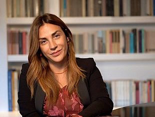 la-scrittrice-viola-ardone-incontra-gli-studenti-dellistituto-florio-di-erice