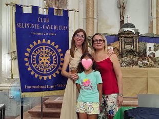 linner-wheel-club-selinunte-cave-di-cusa-consegna-alla-mamma-di-ilenia-i-fondi-raccolti