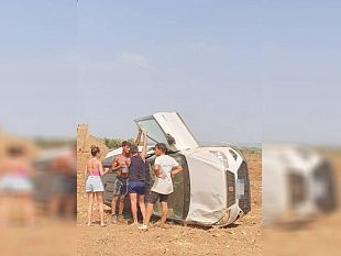 castelvetrano/auto-si-ribalta-sulla-sp-per-triscina