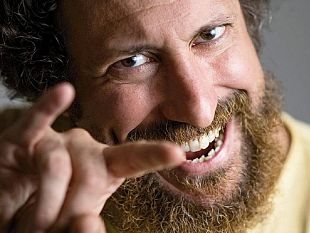 questa-sera-a-marinella-lattore-e-cuntista-salvo-piparo