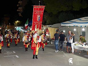 grande-successo-per-il-corteo-devozionale-antiqua-et-veneranda-imago