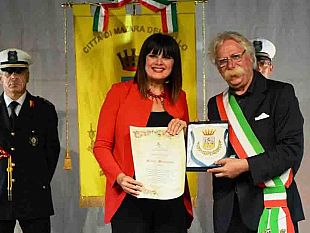 mazara-conferita-la-cittadinanza-onoraria-a-silvia-mezzanotte