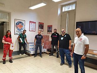 trapani-comix-donati-beni-di-prima-necessita-alla-croce-rossa