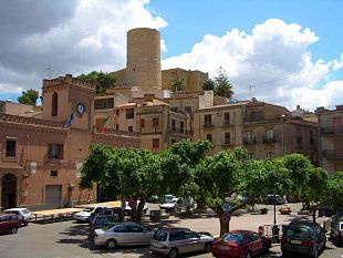 salemi-uomo-minaccia-di-darsi-fuoco