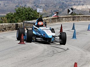 automobilismo-salvatore-arresta-vince-lo-slalom-dellagro-ericino