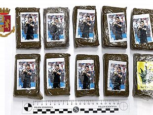 trapani/trapani-trasportavano-1-kg-di-hashish-arrestati-dalla-polizia