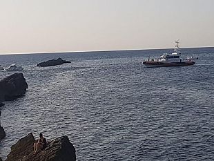 trapani/guardia-costiera-salva-15-persone-in-difficolta-in-mare