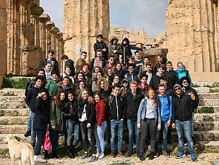 marsala-studenti-fiamminghi-in-visita-al-liceo-scientifico-p-ruggieri