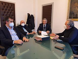 siglato-protocollo-dintesa-tra-lassessorato-agricoltura-sviluppo-rurale-e-pesca-mediterranea-e-il-parco-nazionale-di-pantelleria