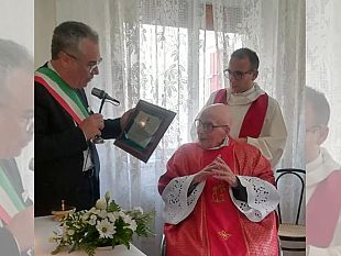monsignor-calogero-russo-festeggia-a-partanna-80-anni-di-sacerdozio-gli-auguri-del-sindaco